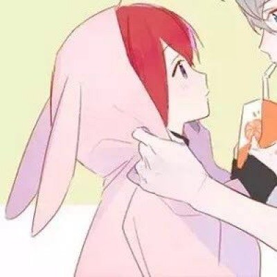 医院老人为轮椅同伴奏《婚礼进行曲》